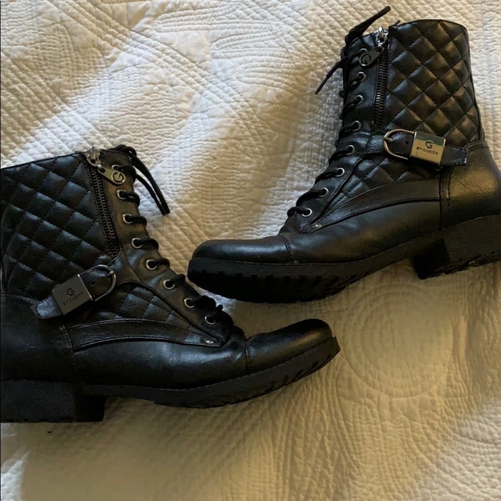 Woman’s shoes